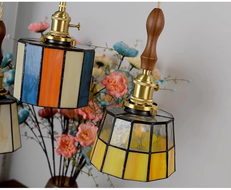 Nøordka Light Ceiling Light Fixtures American Retro Brass Tiffany Pendant Light for Bedroom and Dining