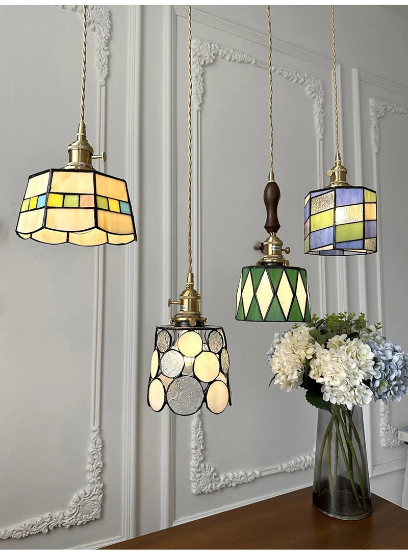Nøordka Light Ceiling Light Fixtures American Retro Brass Tiffany Pendant Light for Bedroom and Dining