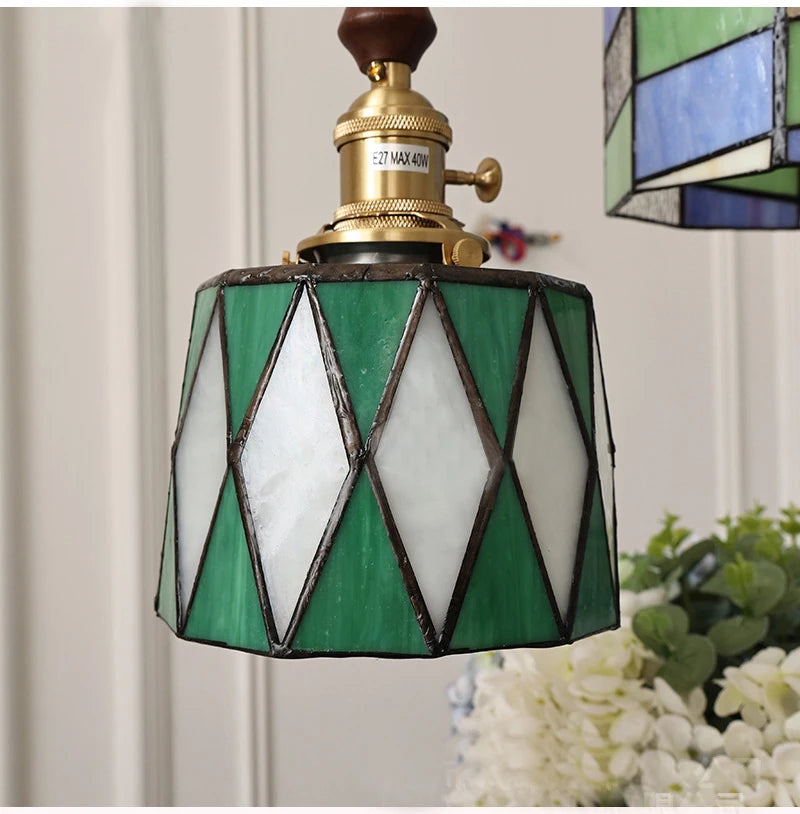 Nøordka Light Ceiling Light Fixtures American Retro Brass Tiffany Pendant Light for Bedroom and Dining