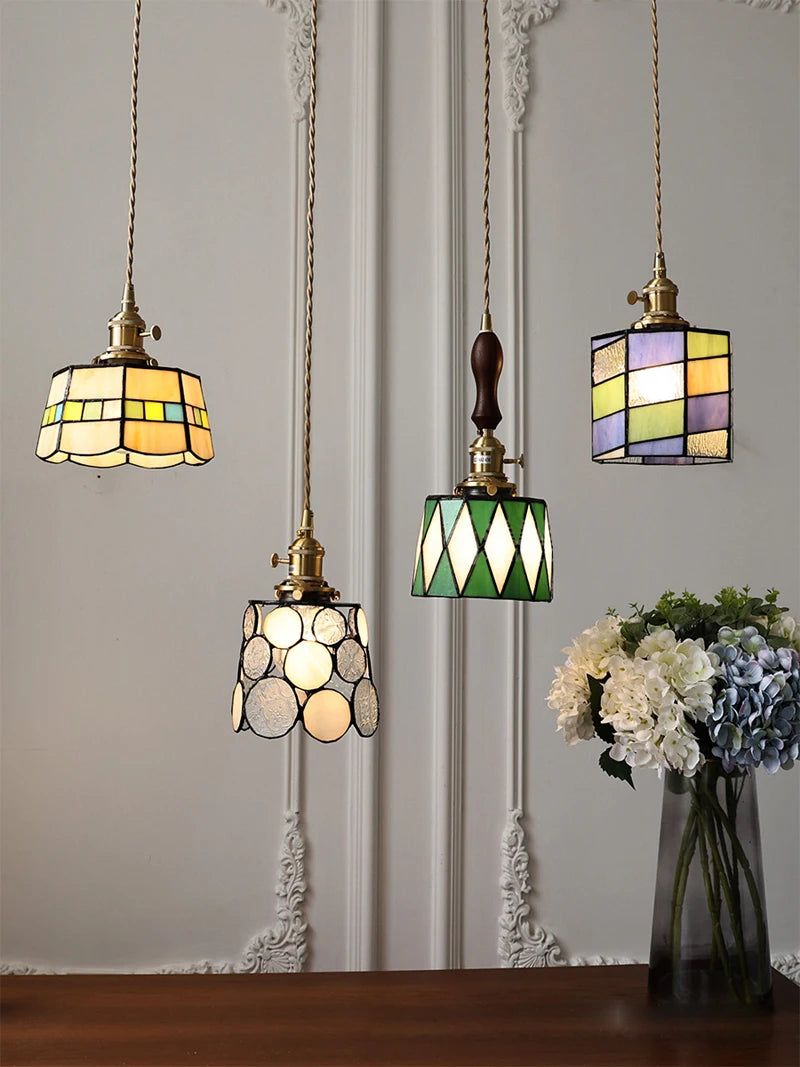 Nøordka Light Ceiling Light Fixtures American Retro Brass Tiffany Pendant Light for Bedroom and Dining