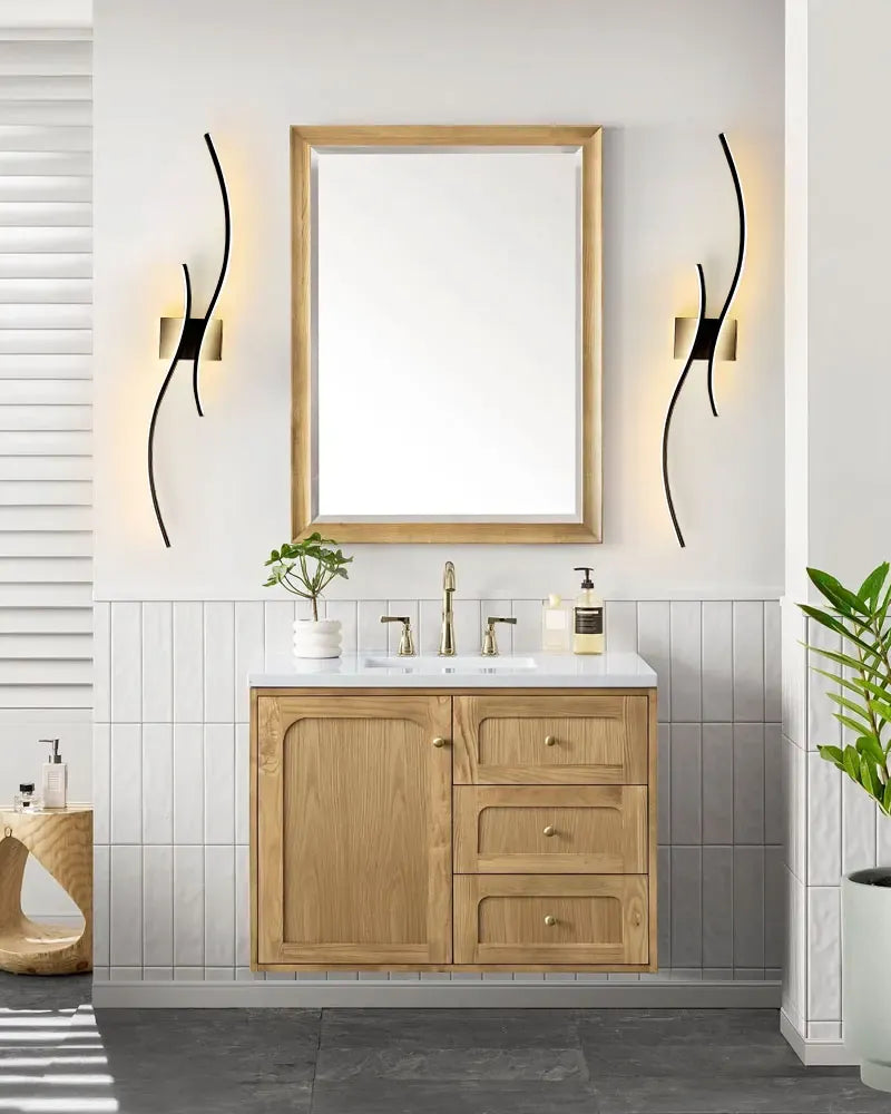 Nøordka Light Wall Light Fixtures Black Nordic Inspired Waved Indoor Wall Lamp