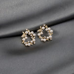 Load image into Gallery viewer, Carmenta Pearl and Crystal Wreath Earrings