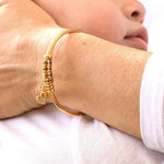Load image into Gallery viewer, Personalized Leaf Birthstone & Name Family Bangle Bracelet