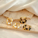 Load image into Gallery viewer, Textured Gold Contrast Hoop Earrings