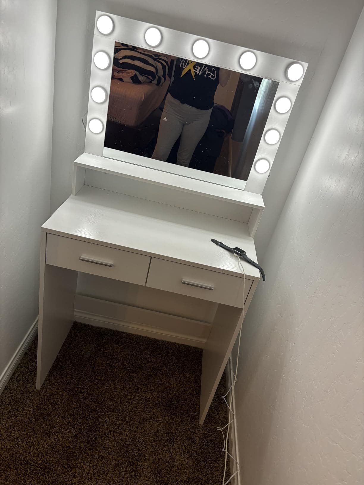 THE FURNITURE CO. Vanity Default Vanity Desk with Mirror and Lights, Large Drawer Dresser with 3 Adjustable Brightness Modes for Organized Bedroom In White