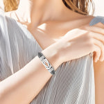 Load image into Gallery viewer, Unisex Eternal Love Knot Leather Bracelet