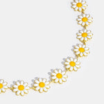 Load image into Gallery viewer, Lilith White Daisy Necklace