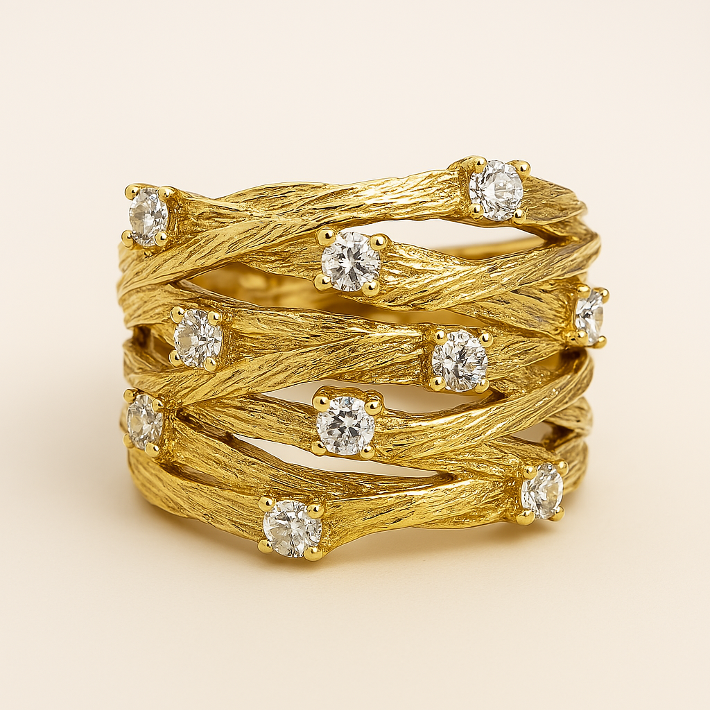 Elegant zirconia vintage ring in gold