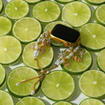 Load image into Gallery viewer, Sleek Pearly Apple Watch Bands for Women
