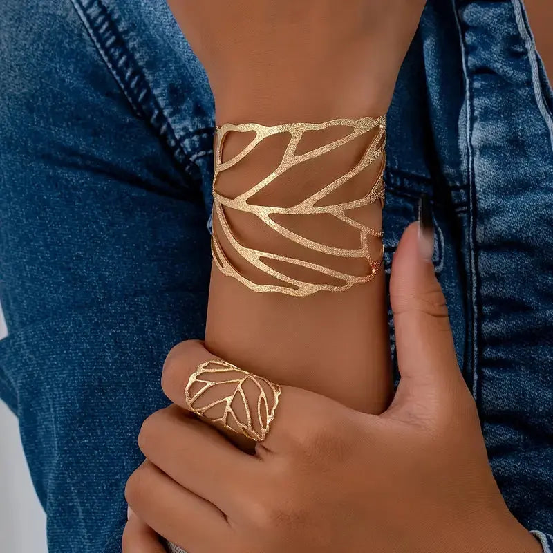 Elegant Vintage Cuff Bracelet
