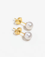 Load image into Gallery viewer, Lucia Medium Classic Pearl Earrings
