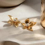 Load image into Gallery viewer, 18k Glamorous Gold Floral Stud Earrings &amp; Ring

