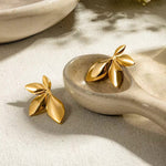 Load image into Gallery viewer, 18k Glamorous Gold Floral Stud Earrings &amp; Ring
