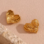 Load image into Gallery viewer, 18k Textured Wavy Heart Stud Earrings
