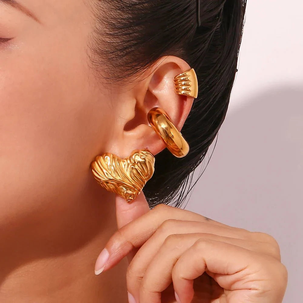 18k textured wavy heart stud earrings 918865