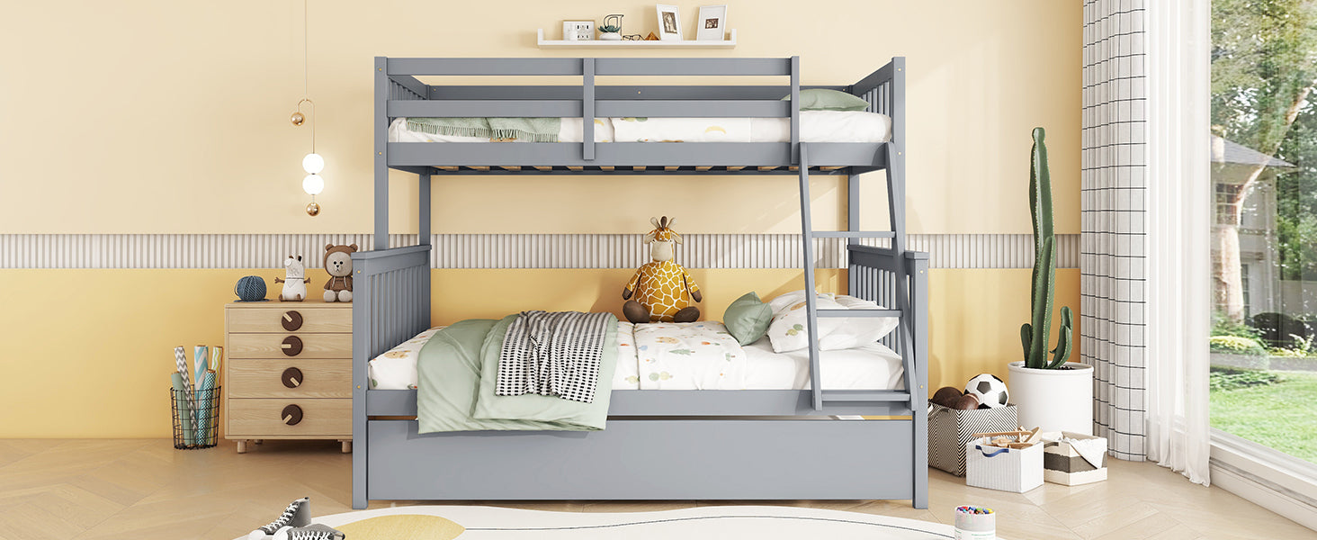 Convertible Gray Twin Over Full Rubber Wood Bunk Bed with Trundle