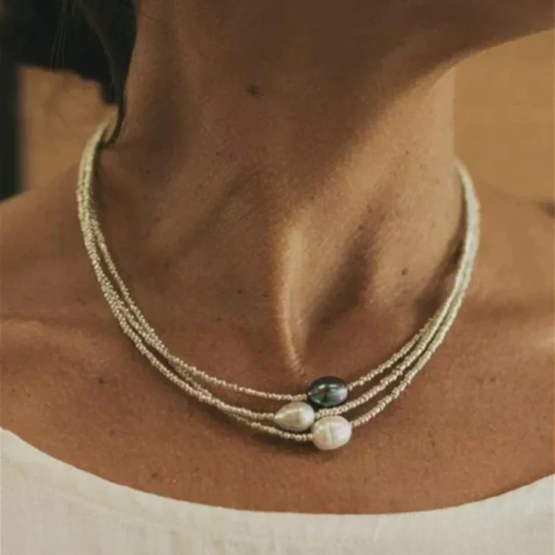 Dainty Pearl Antique Necklace