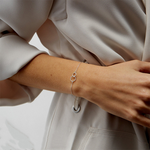 Load image into Gallery viewer, Interlocking Rings Bracelet
