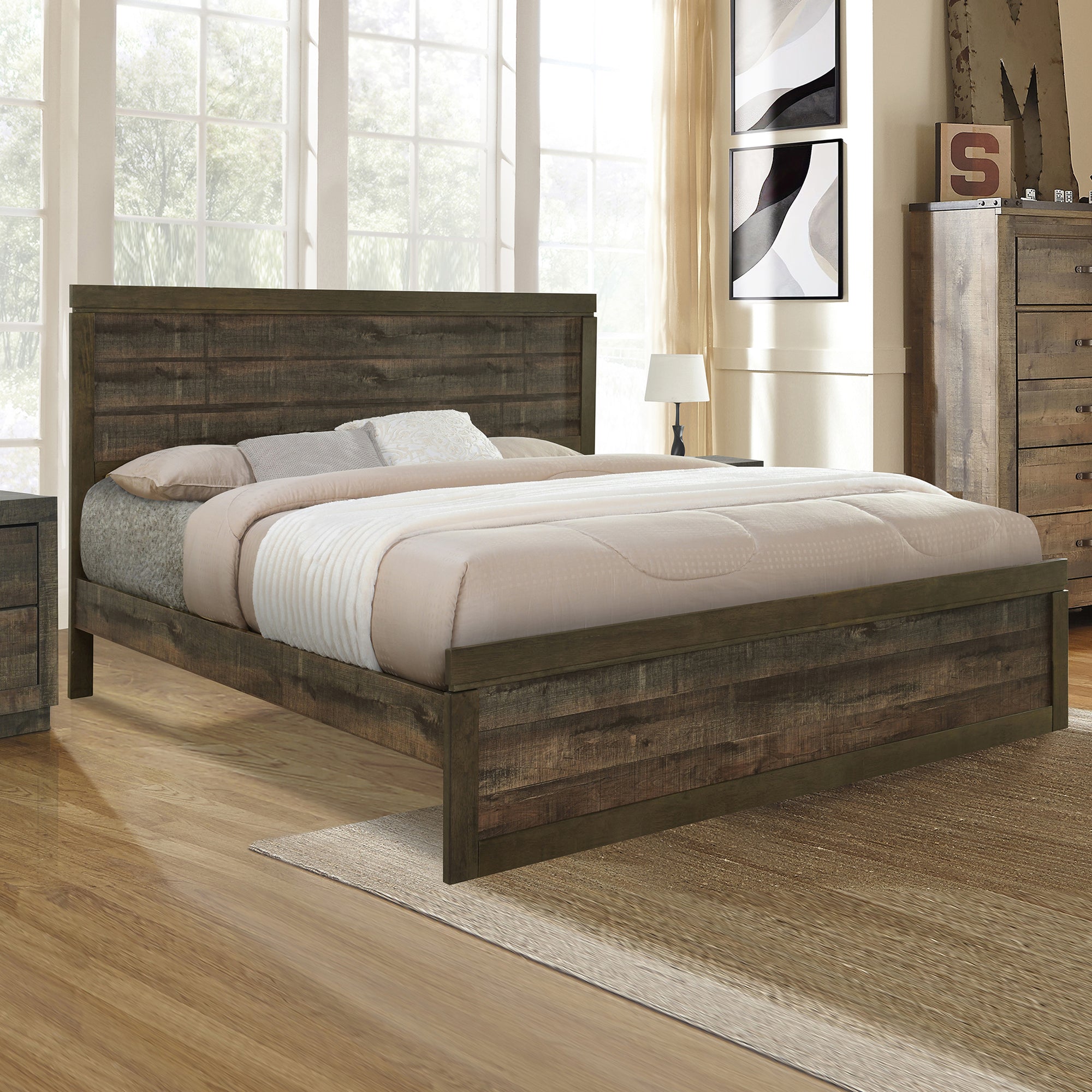 Farmhouse Style Pine Wood Platform King Bed in Rustic Brown