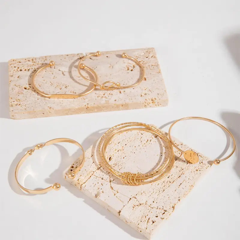 Delicate Charm Bracelet in Gold