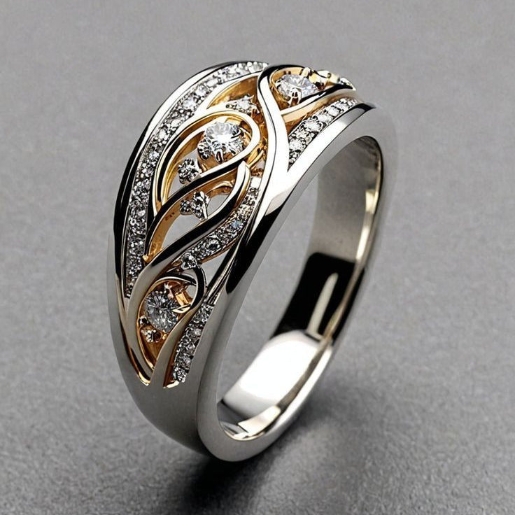 Luxurious Statement Ring in Gold and Silver