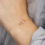 Load image into Gallery viewer, Interlocking Rings Bracelet
