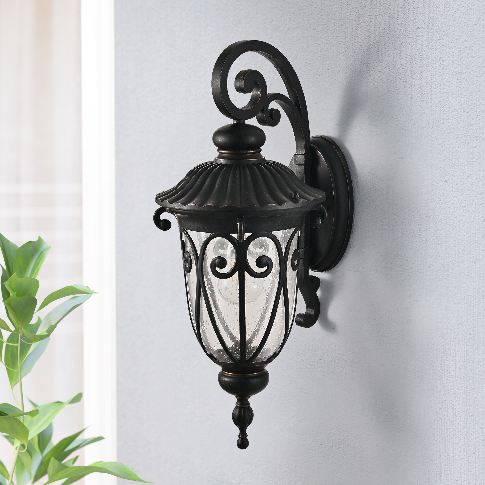 Black Vintage Classic Outdoor Wall Lantern