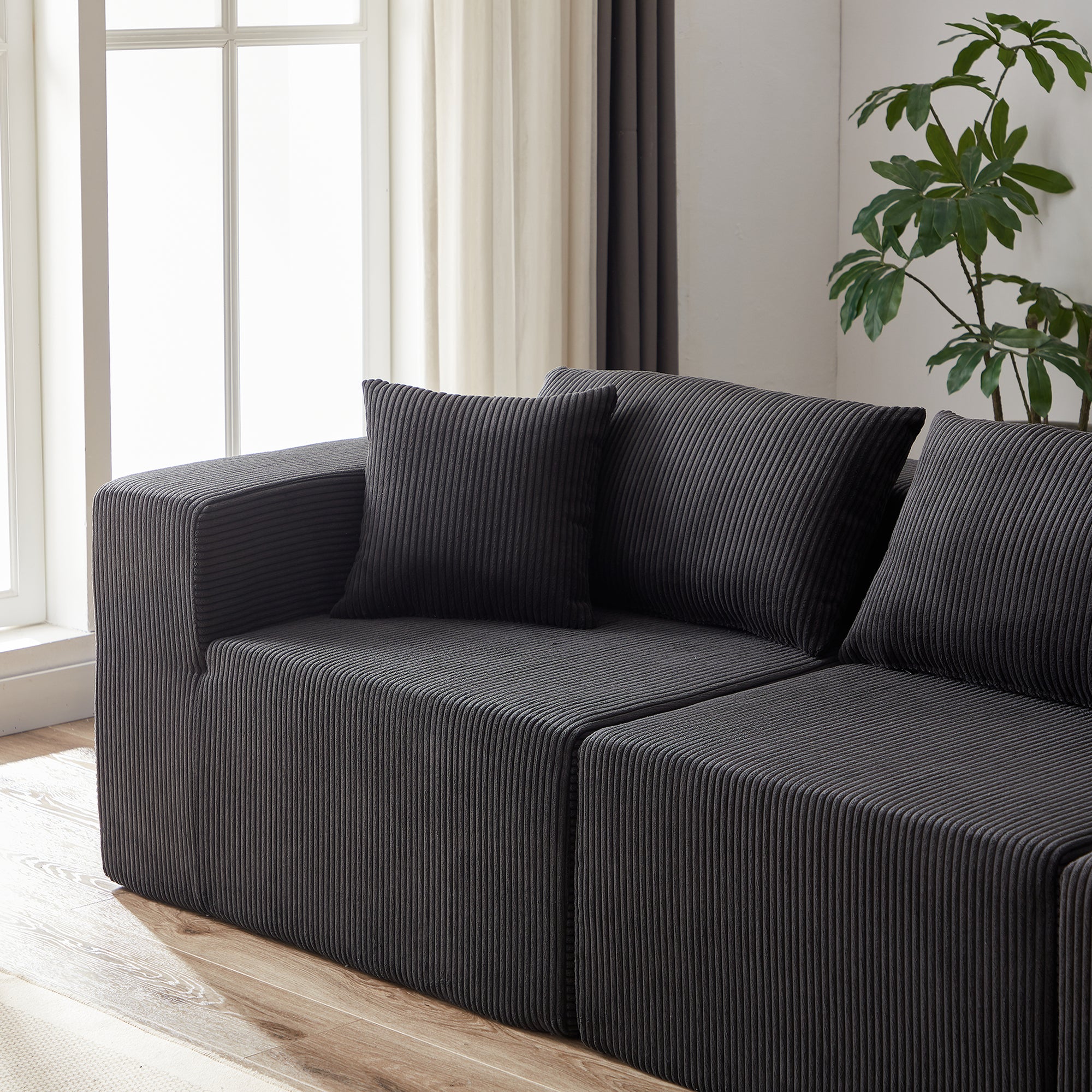 Nairobi 4-Seat Minimal Modular Sectional Sofa in Black