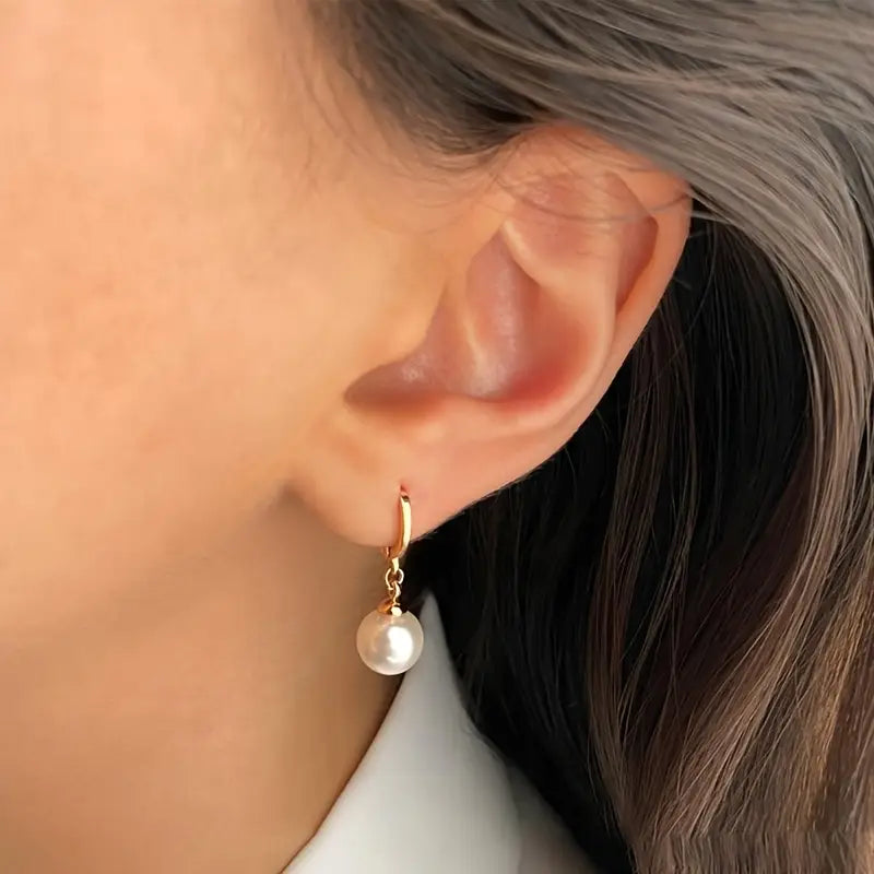 Classic Pearl Jewellery Set in Gold