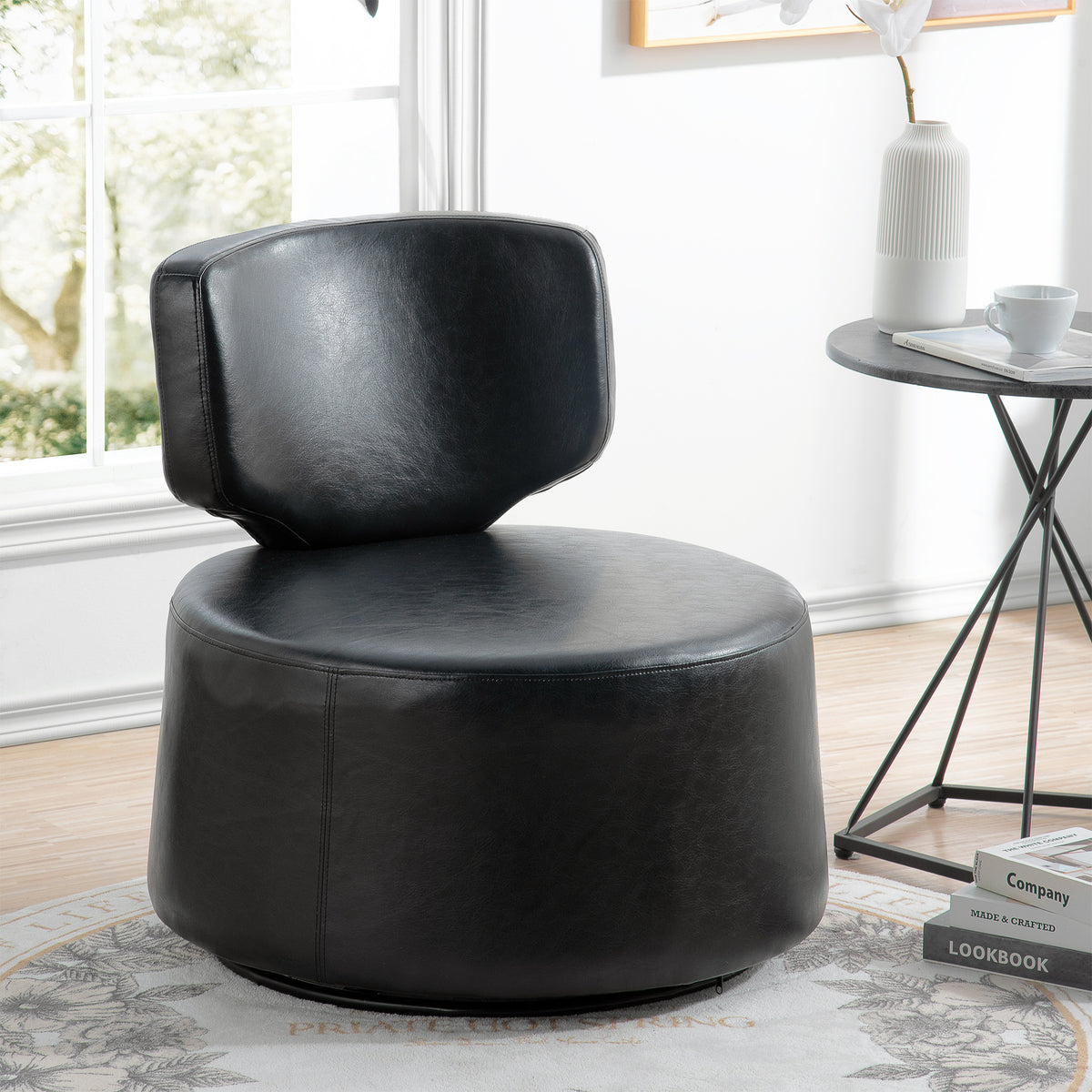 Minimal Black 360-Degree Swivel Chair