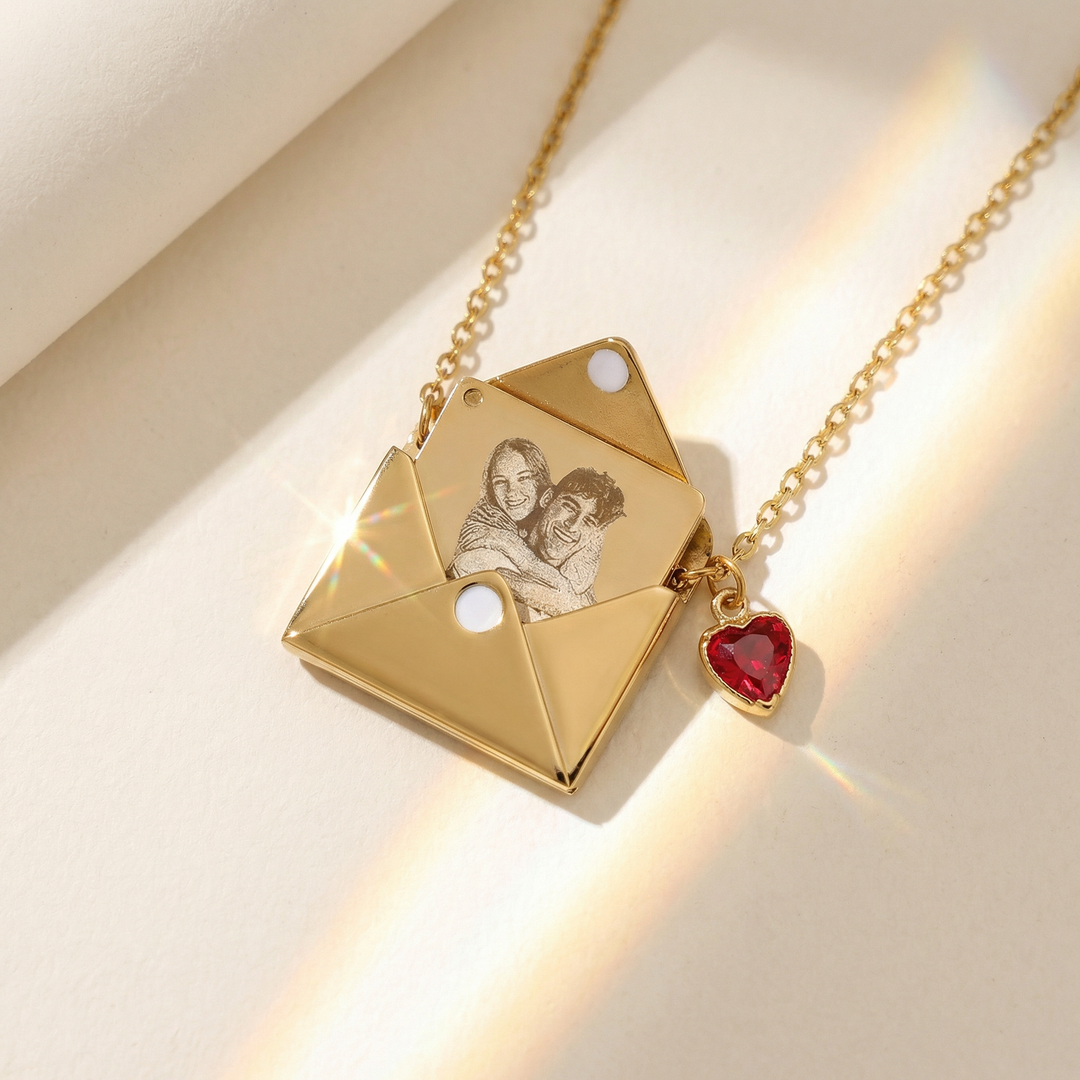 Aide-Mémoire Envelope Necklace