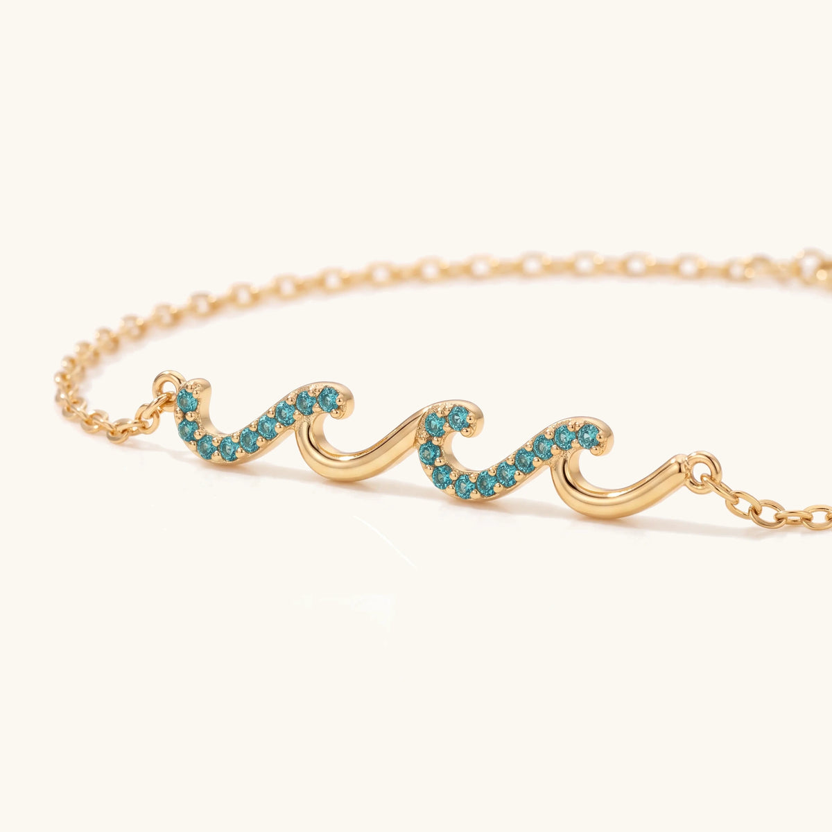 Delicate Wave Chain Bracelet, close-up of the turquoise wave