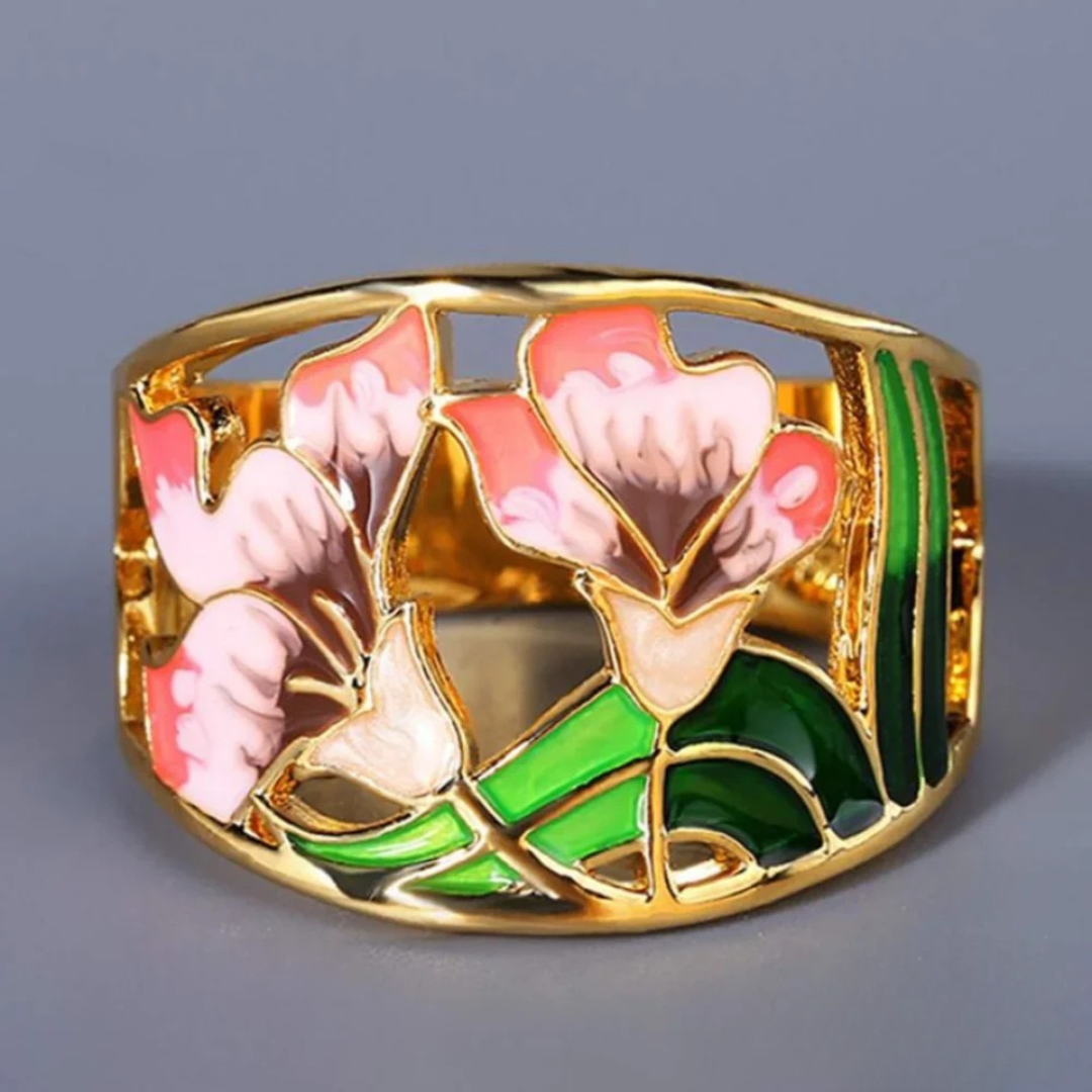 Elegant Floral Statement Ring in Gold