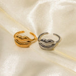 Load image into Gallery viewer, Bold Kiss Romantic Ring
