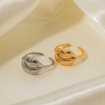 Load image into Gallery viewer, Bold Kiss Romantic Ring
