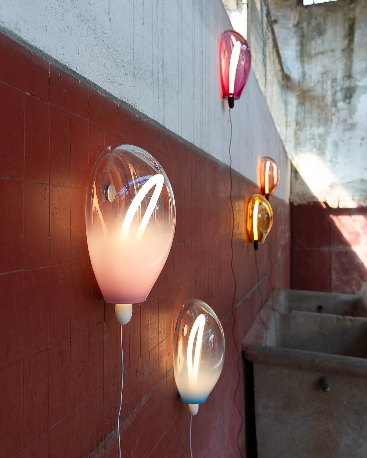 Delicate Bubble Glass Contemporary Wall Light