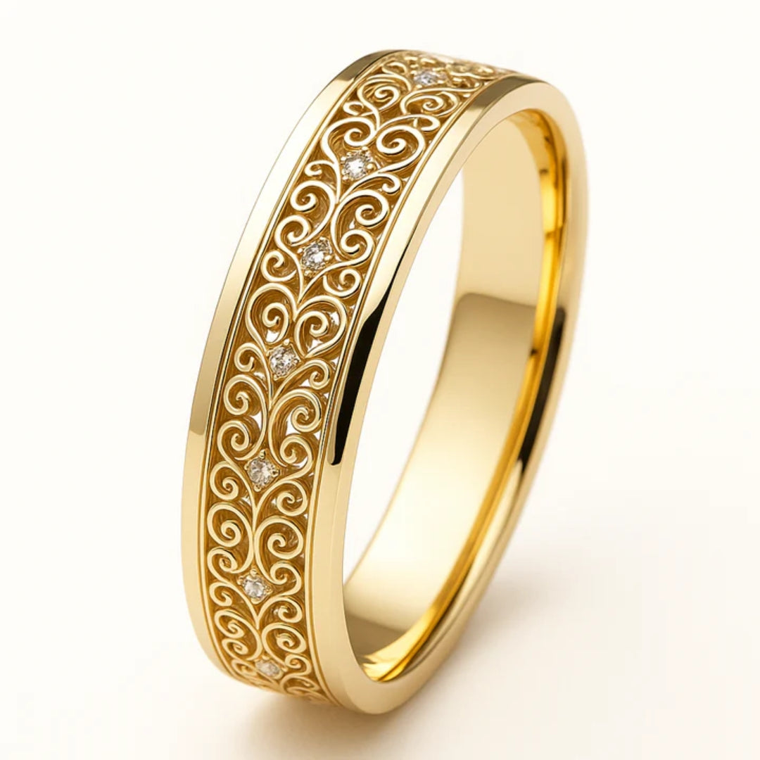 Romantic Statement Ring in Gold