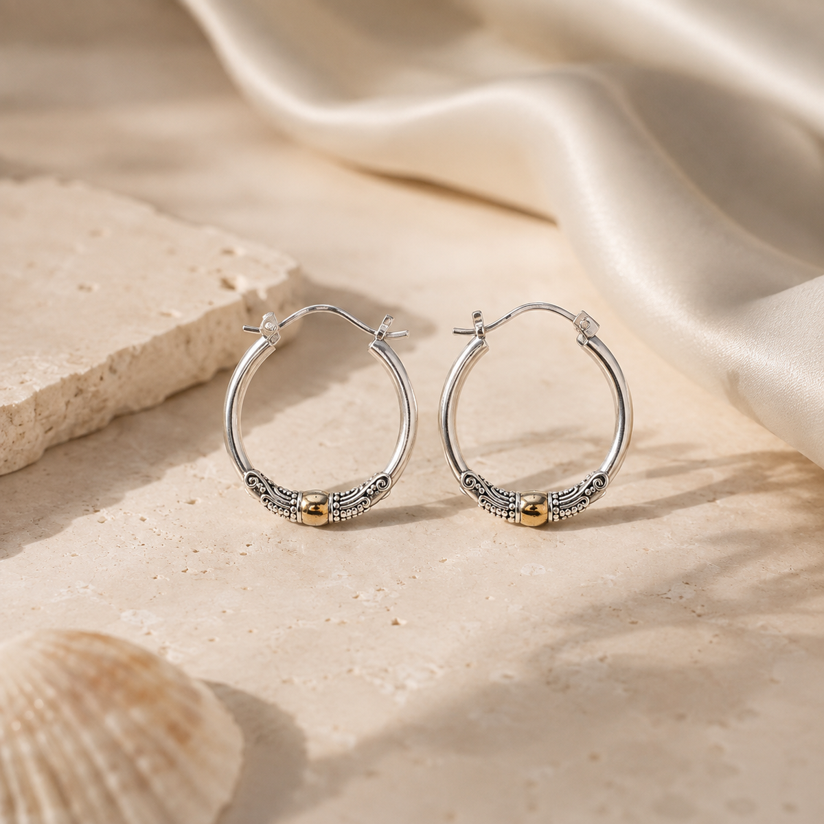 Chic vintage hoop earrings in silver
