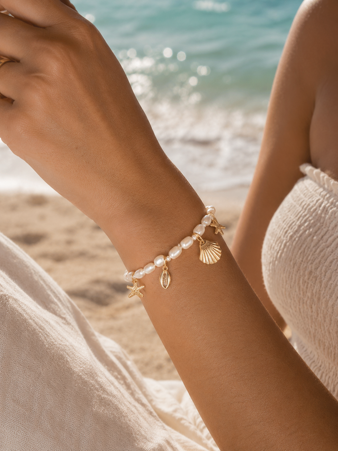 Dainty Beach Adventure Pearl Bracelet