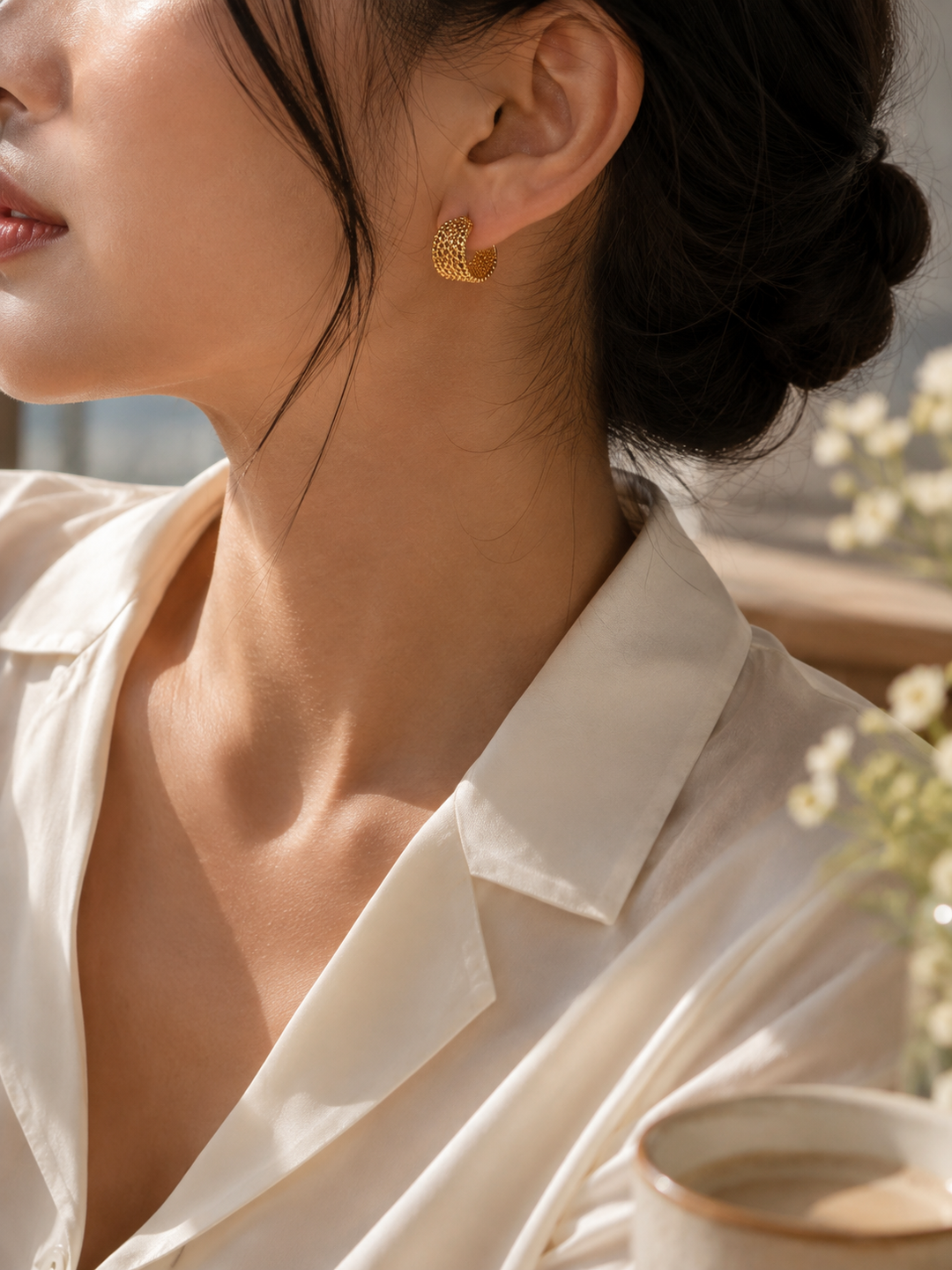 18k Mesh C Hoop Earrings