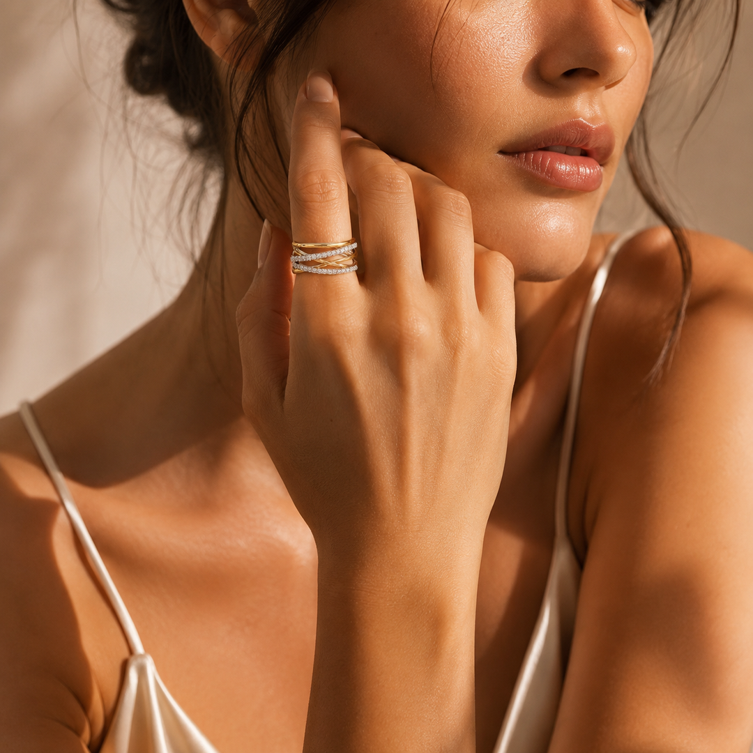 Vintage-Style Zirconia Cross Band Ring