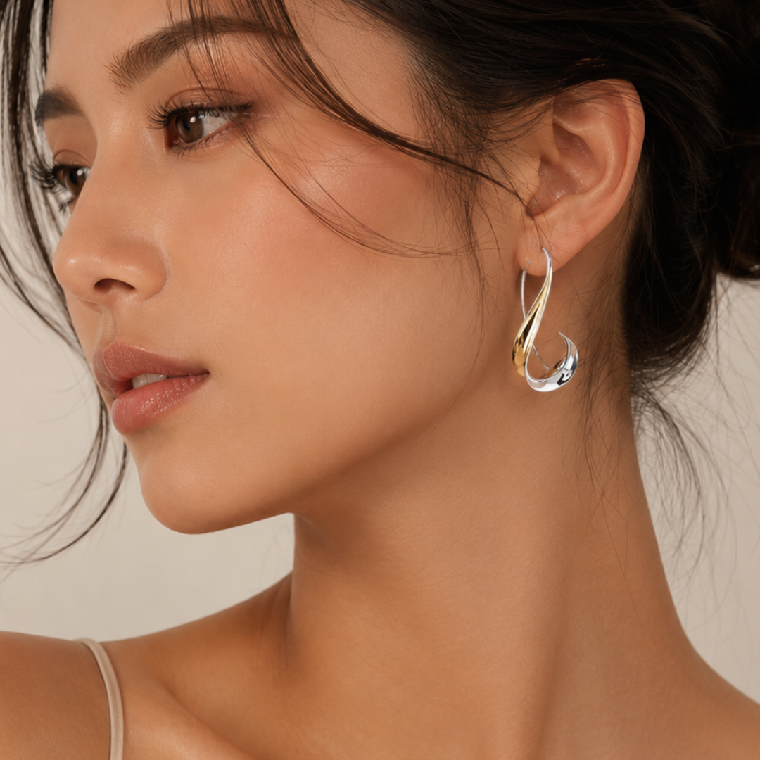 Sparkling Vintage Drop Earrings in Gold