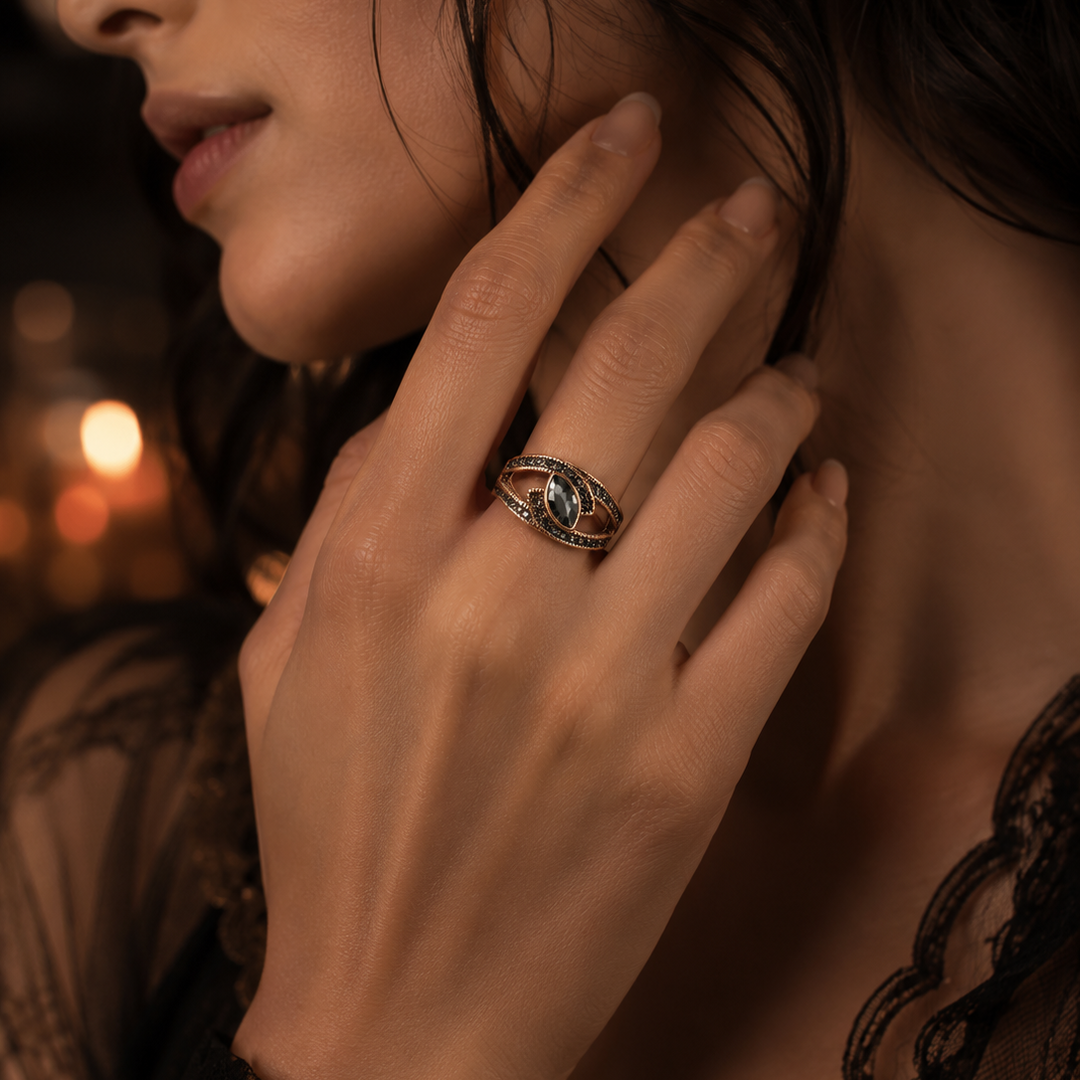 Luxurious Black Crystal Ring