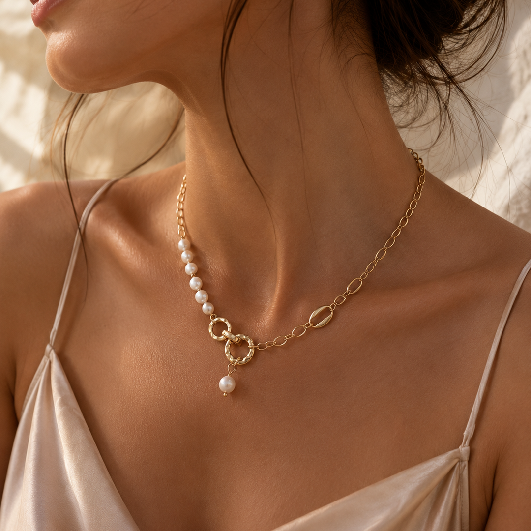 Classic Pearl Pendant Necklace