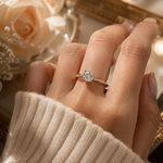 Load image into Gallery viewer, Luxurious Statement Ring in Gold
