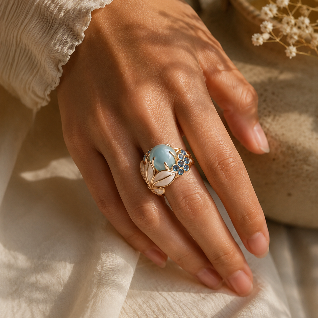 Romantic Leaf Statement Ring in Gold
