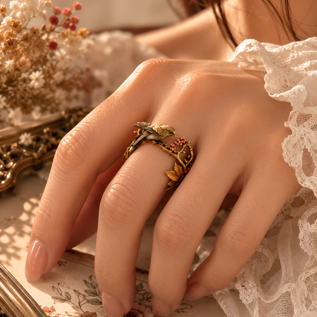 Romantic Vintage Statement Ring in Gold