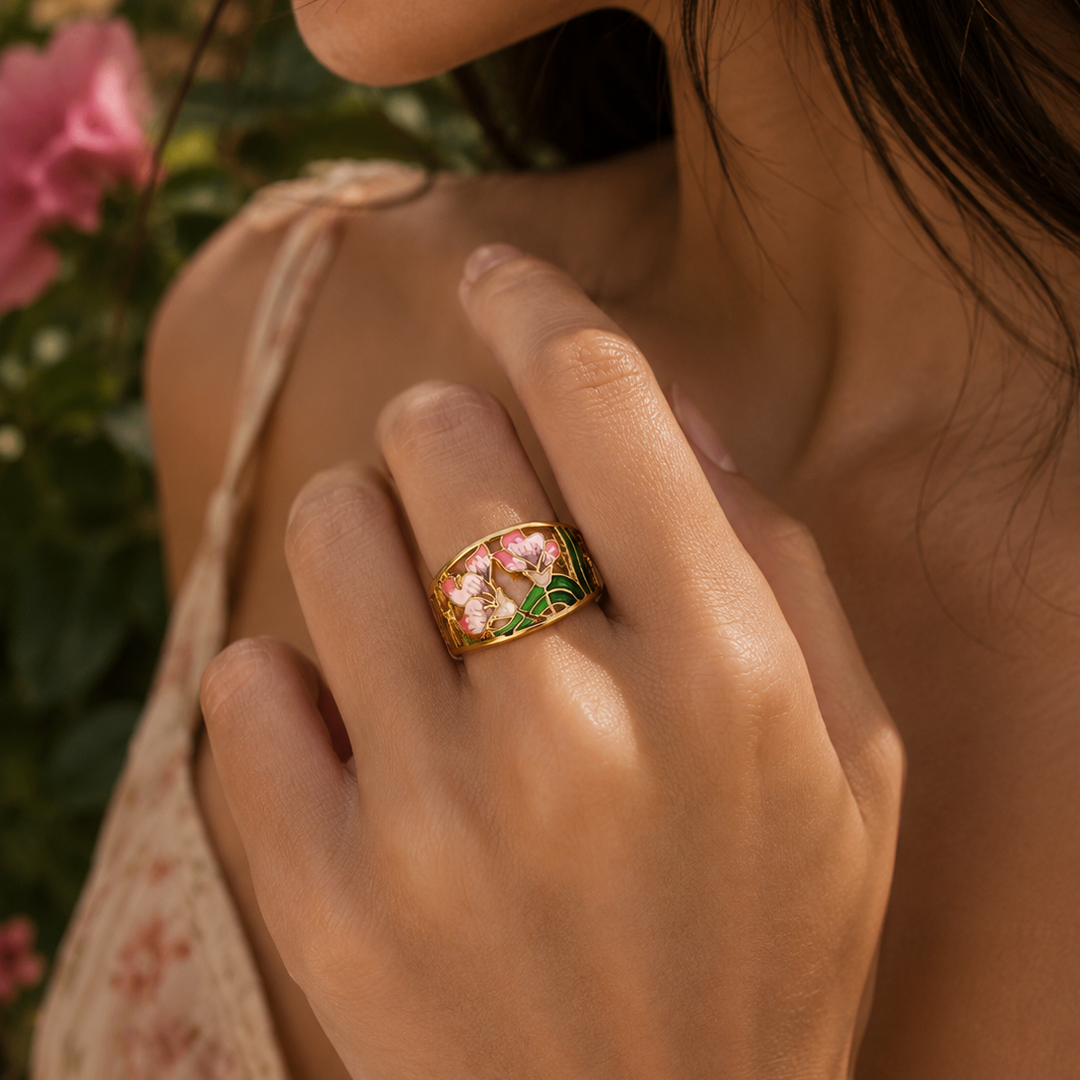 Elegant Floral Statement Ring in Gold