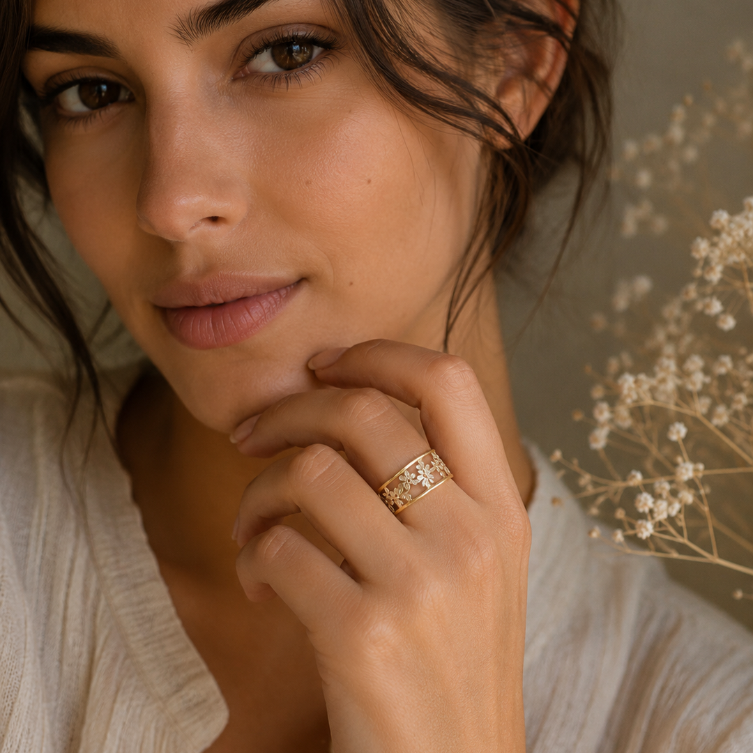 Dainty Daisy Statement Ring