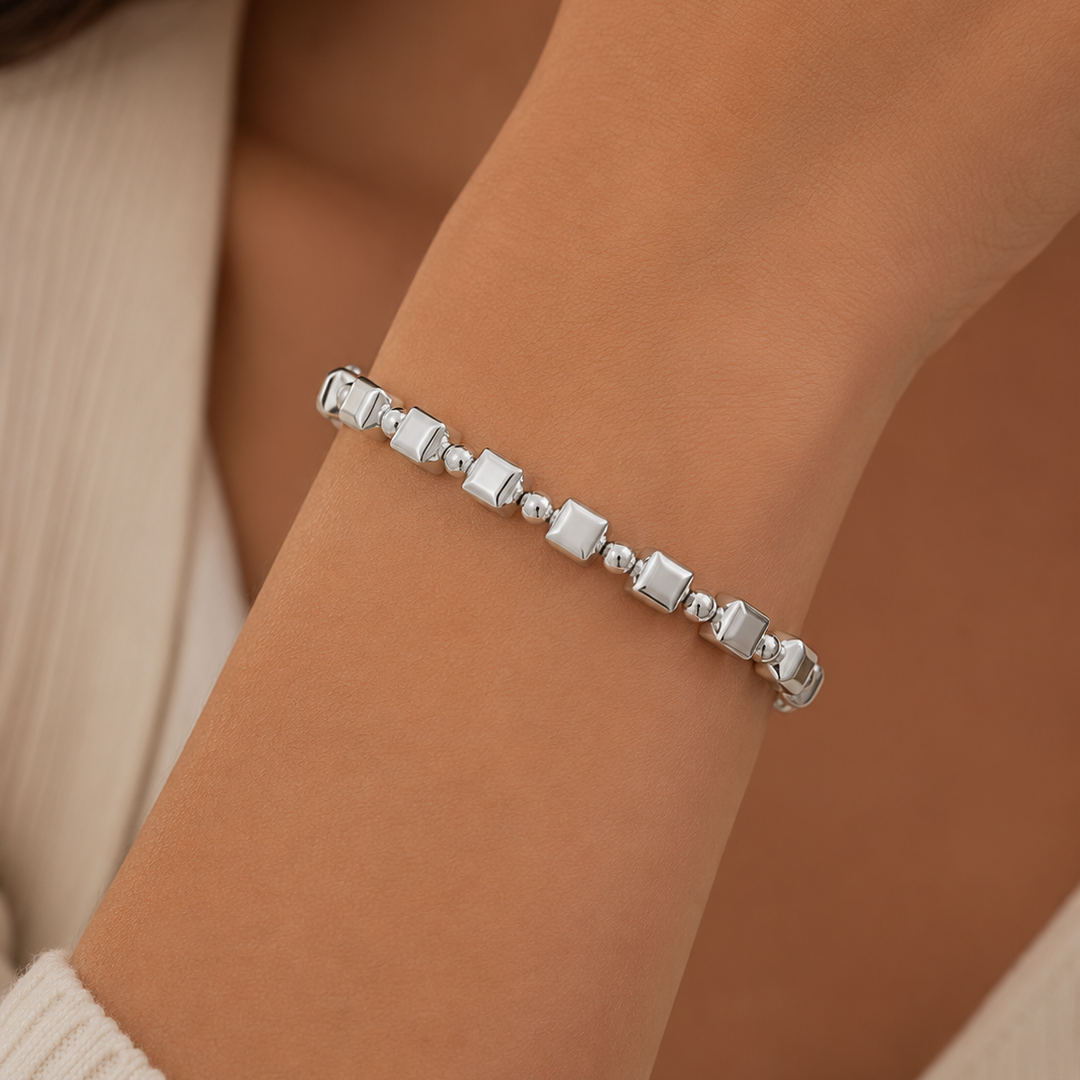 Delicate Charm Bracelet in Silver